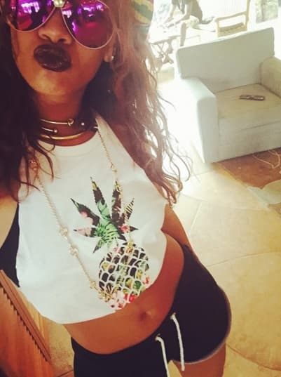 A esta belleza le fascina levantra pasiones.