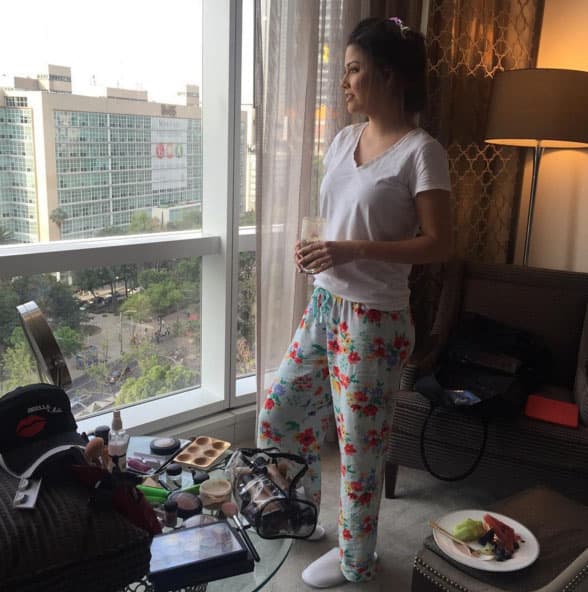 Disfrutando de la vista y de un nutritivo desayuno desde la Ciudad de México. (Abril 6, 2016)