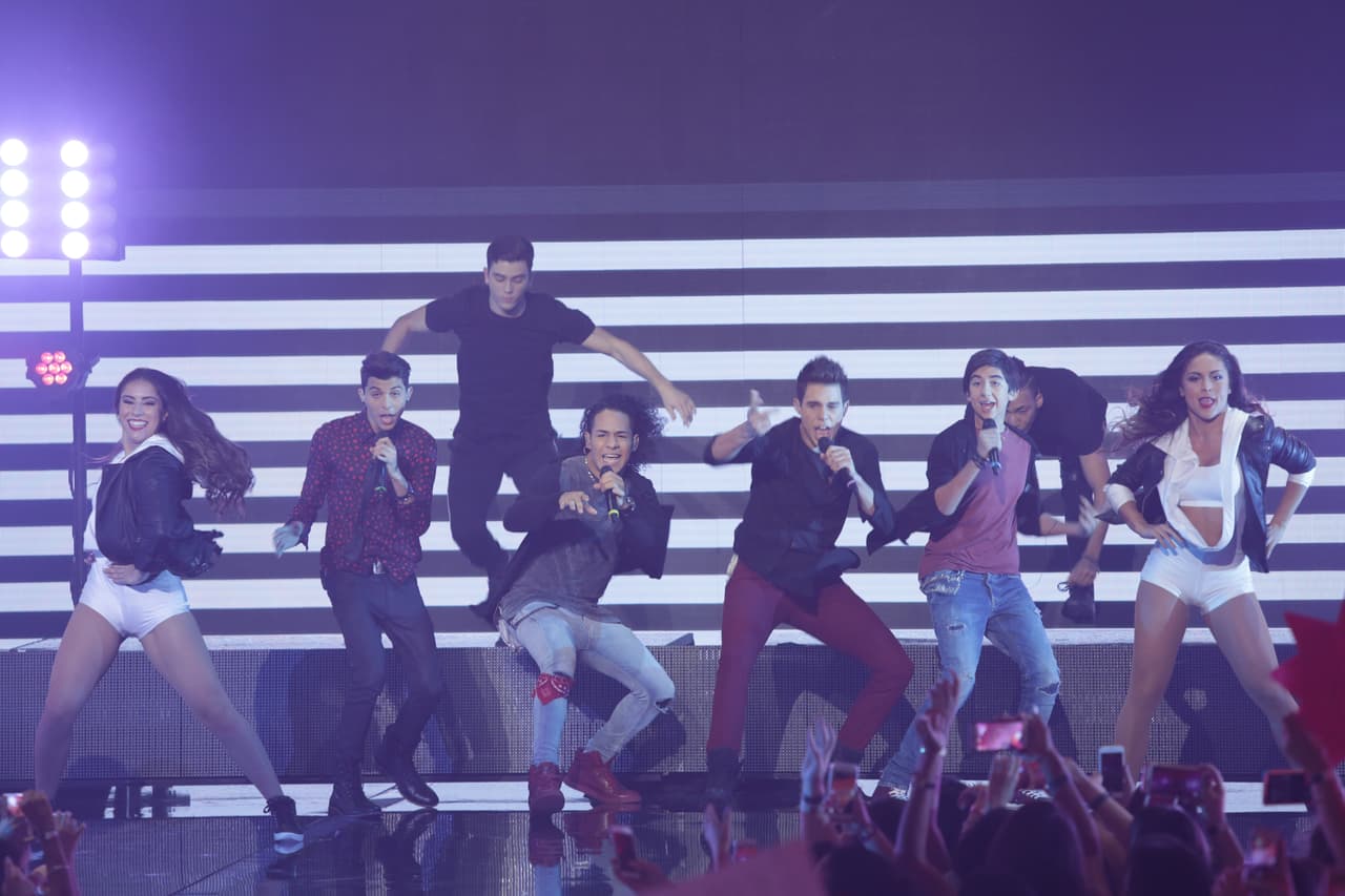 Una noche donde se le hizo honor al Latin GRAMMY, hubo sorpresas y la eliminación de un chico más. Esta noche le dijimos adiós a Sebastián y los jueces, además de no tener paciencia, fueron difíciles de complacer.