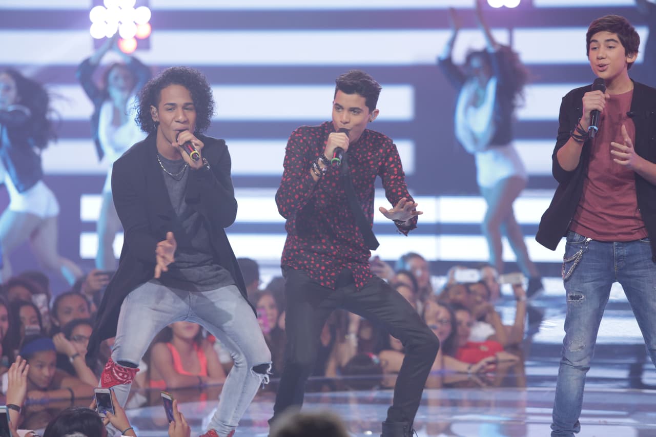 Una noche donde se le hizo honor al Latin GRAMMY, hubo sorpresas y la eliminación de un chico más. Esta noche le dijimos adiós a Sebastián y los jueces, además de no tener paciencia, fueron difíciles de complacer.