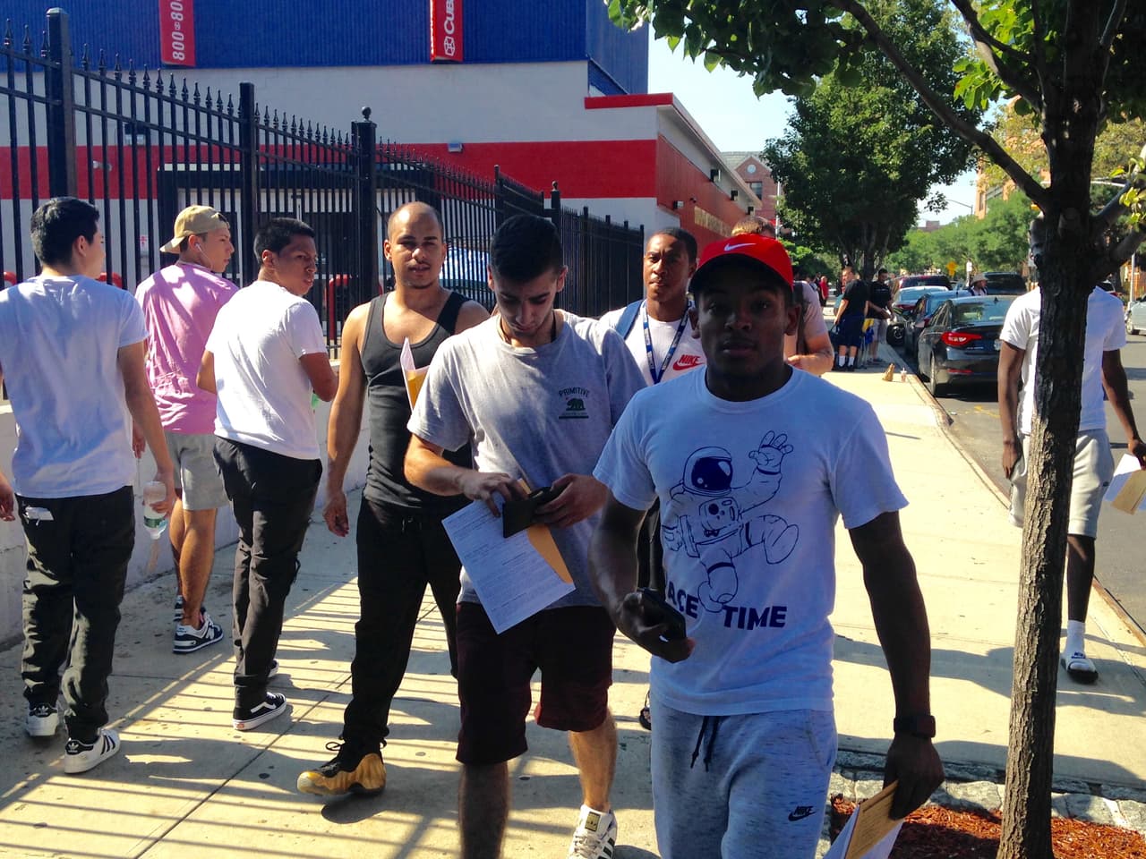 Pocos candidatos consiguen el entrenamiento.