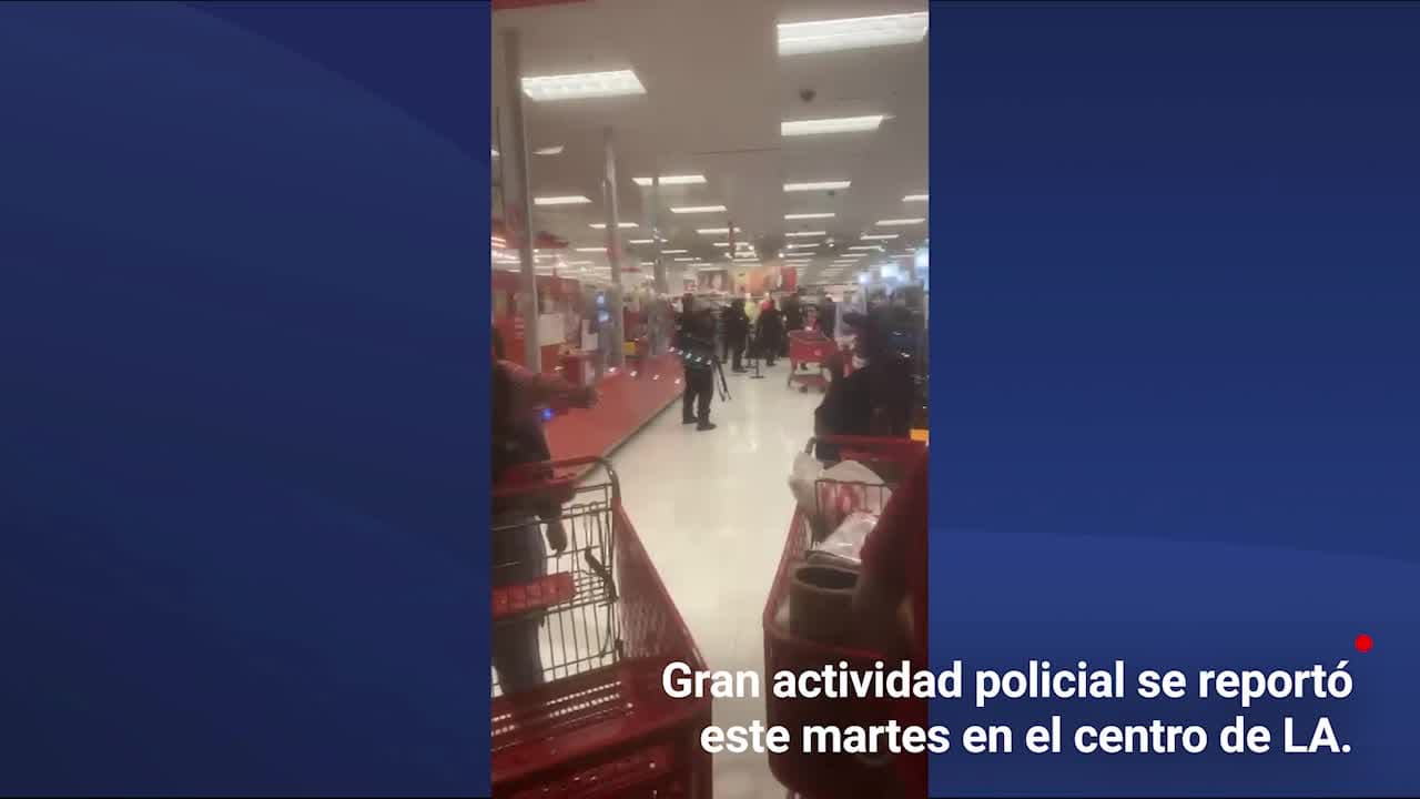 Testigos escuchan disparos en Target del centro de Los Ángeles