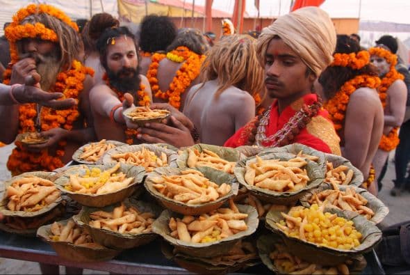 COMIDA DESPERDICIADA. Casi la mitad de los alimentos producidos en el mundo, es decir unos 2 mil millones de toneladas anuales, termina en la basura, según un nuevo informe publicado este jueves por una organización británica que insta a luchar urgentemente contra este despilfarro. Ver toda la información