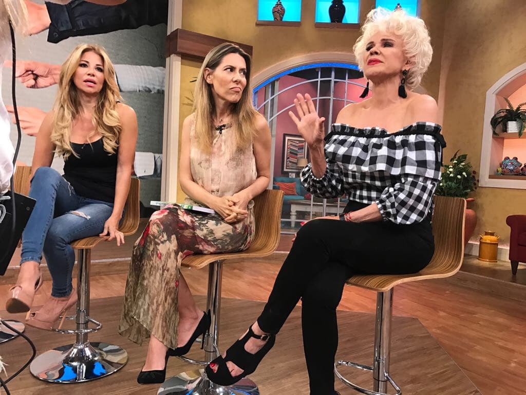 Nuestras invitadas dieron su punto de vista y pidieron a las mujeres estar unidas en vez de lastimar a otras.