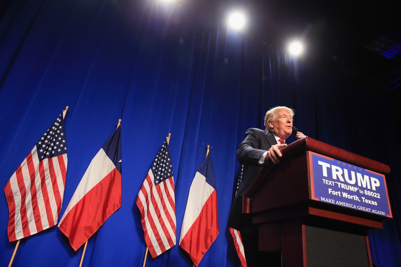 Sin saberlo, Trump comparte en redes una cita de Mussolini