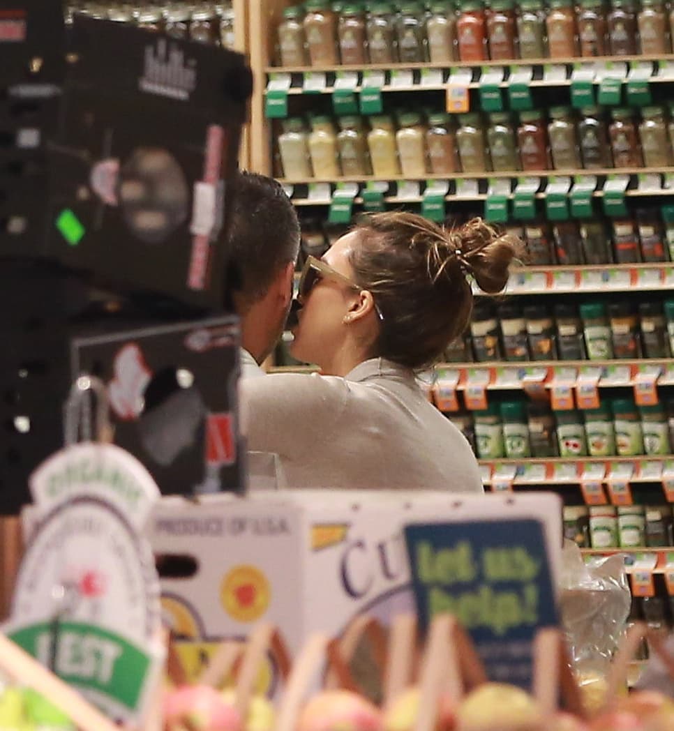 A pesar de los años, la pareja sigue siendo súper romántica.