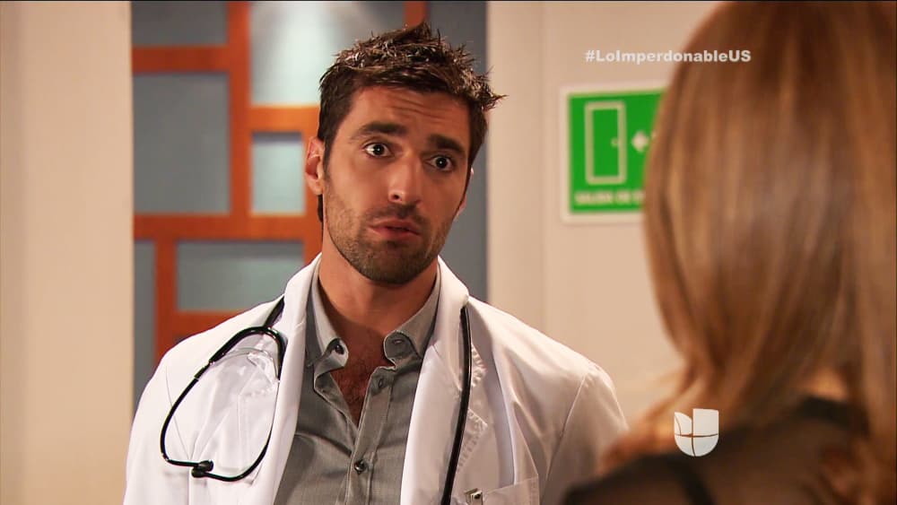 A Osvaldo recientemente lo vimos como el sexy "Dr. Daniel Fernández" en "Lo Imperdonable".