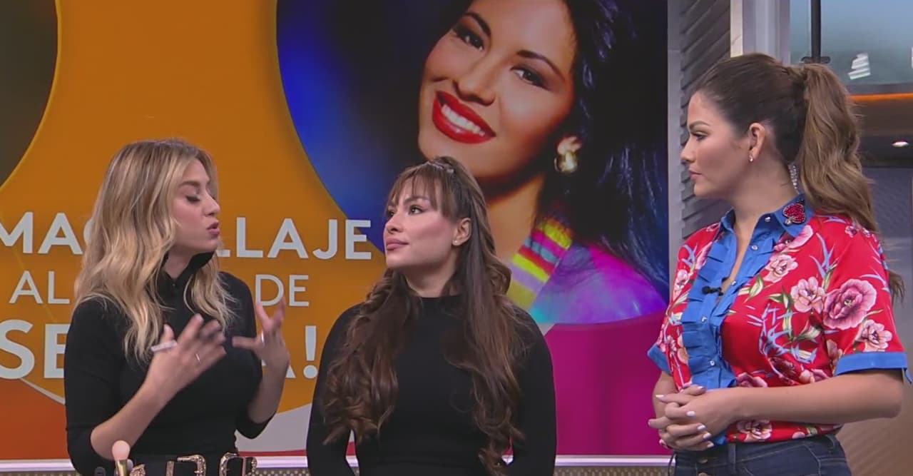 En el segundo look, la modelo ya tenía un delineado ‘cat eye’, que era uno de los favoritos de la cantante de música Tex-Mex.
<br>