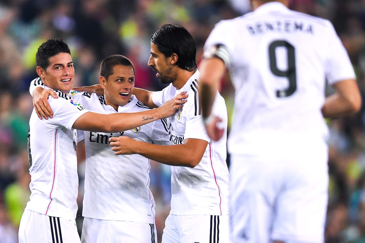 9.- Su fichaje con el Real Madrid nuevamente sorprendió al mundo, el 31 de agosto de 2014 l anoticia se hizo oficial, el mexicano no tuvo las oportunidades que esperaba en el conjunto blanco. Hizo 9 goles pero uno muy emblemático en Champions League, eliminando al Atlético de Madrid con una de sus anotaciones.
<br>