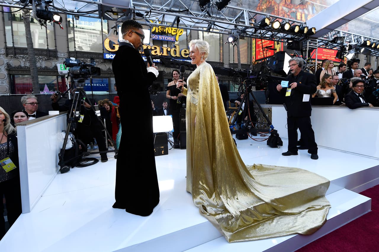 Detalle de la capa de Glenn Close.