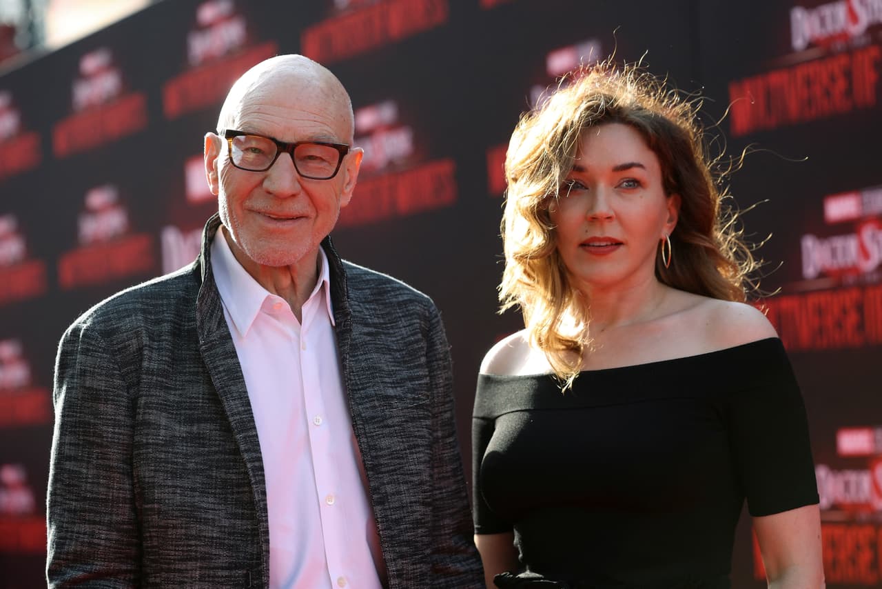 Después de ser el Profesor X ha aparecido en muchas producciones, ya sea prestando su voz en ‘American Dad’, ‘Family Guy’, ‘Ted’ y ‘Ice Age 4’ o con roles completos como en ‘Los ángeles de Charlie’ de 2019 y también regresó a su papel en la serie de ciencia ficción ‘Star Trek: Picard’ (2020-2022).