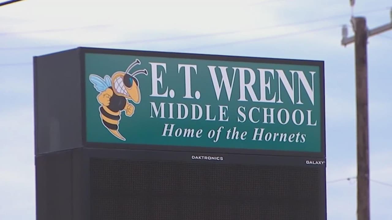 “El solo hecho de que existas me fastidia”: maestro de Edgewood es despedido por ofender a estudiante