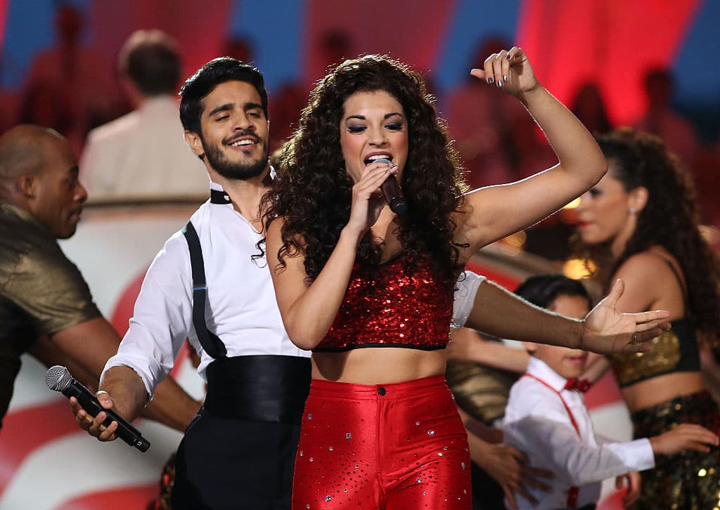 <b>Ana Teresa Villafañe</b>. La joven actriz de origen cubano y salvadoreño se dio a conocer por interpretar a Gloria Estefan en el musical de Broadway'On Your Feet!' . Nombrada por The New York Times una de sus 30 Under 30,
<a href="https://www.broadway.com/buzz/stars/ana-villafane/profile/" target="_blank">la joven estrella es imparable</a>: lo mismo se le ve actuando en la televisión, que apoyando importantes causas como la de los
<a href="https://www.univision.com/temas/dreamers">Dreamers. </a>