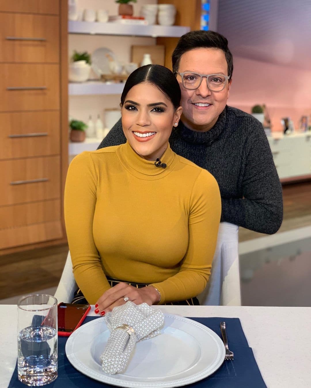 La dominicana y el venezolano son uno mismo. El gusto por el baile, el canto y la comedia es solo un poco de lo que tienen en común.