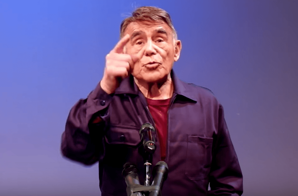 Héctor Suárez barre el suelo con Peña Nieto y ya lo han visto más de 700 mil veces