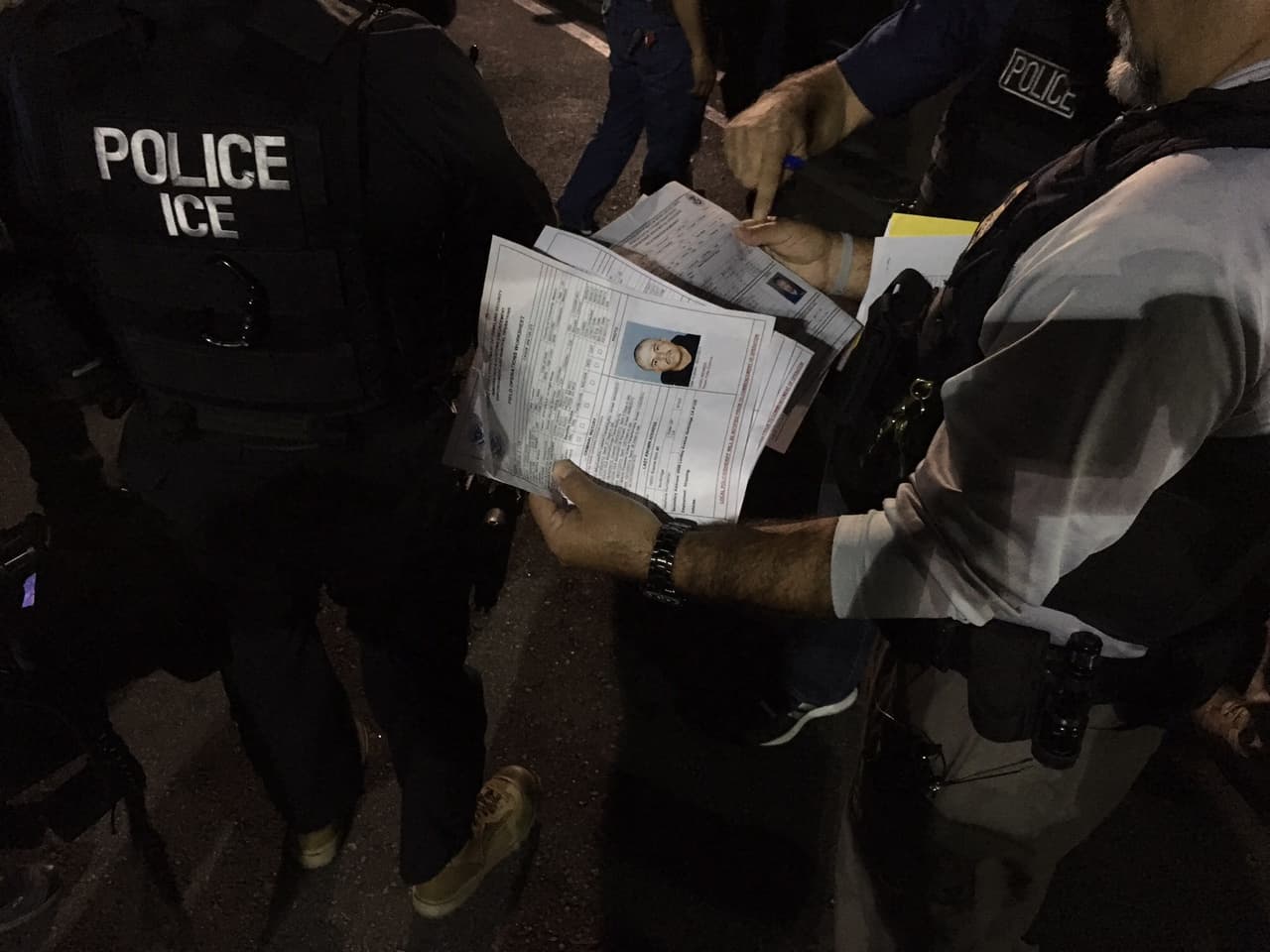 Cinco indocumentados con antecedentes penales estaban en la lista negra de ICE.