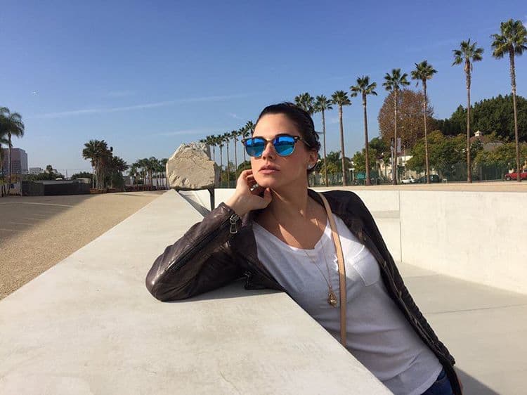 Heredó la sangre artística de sus padres, su mamá es Gertrudis Pestana, una ex bailarina de ballet, y su padre, Rolando Brito, un conocido actor cubano.