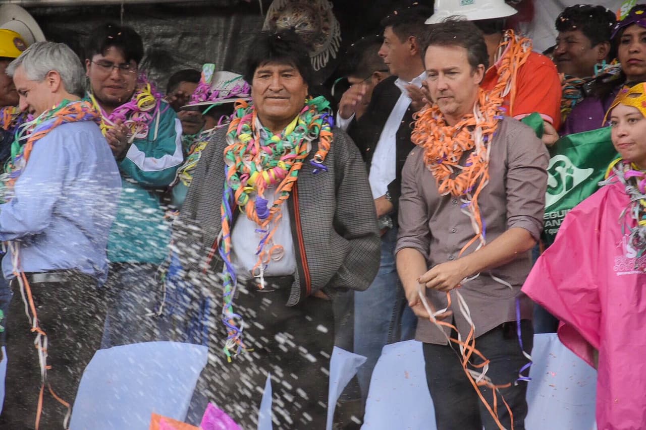 Este 2016, le tocó a Norton convivir largo rato con el presidente de Bolivia.