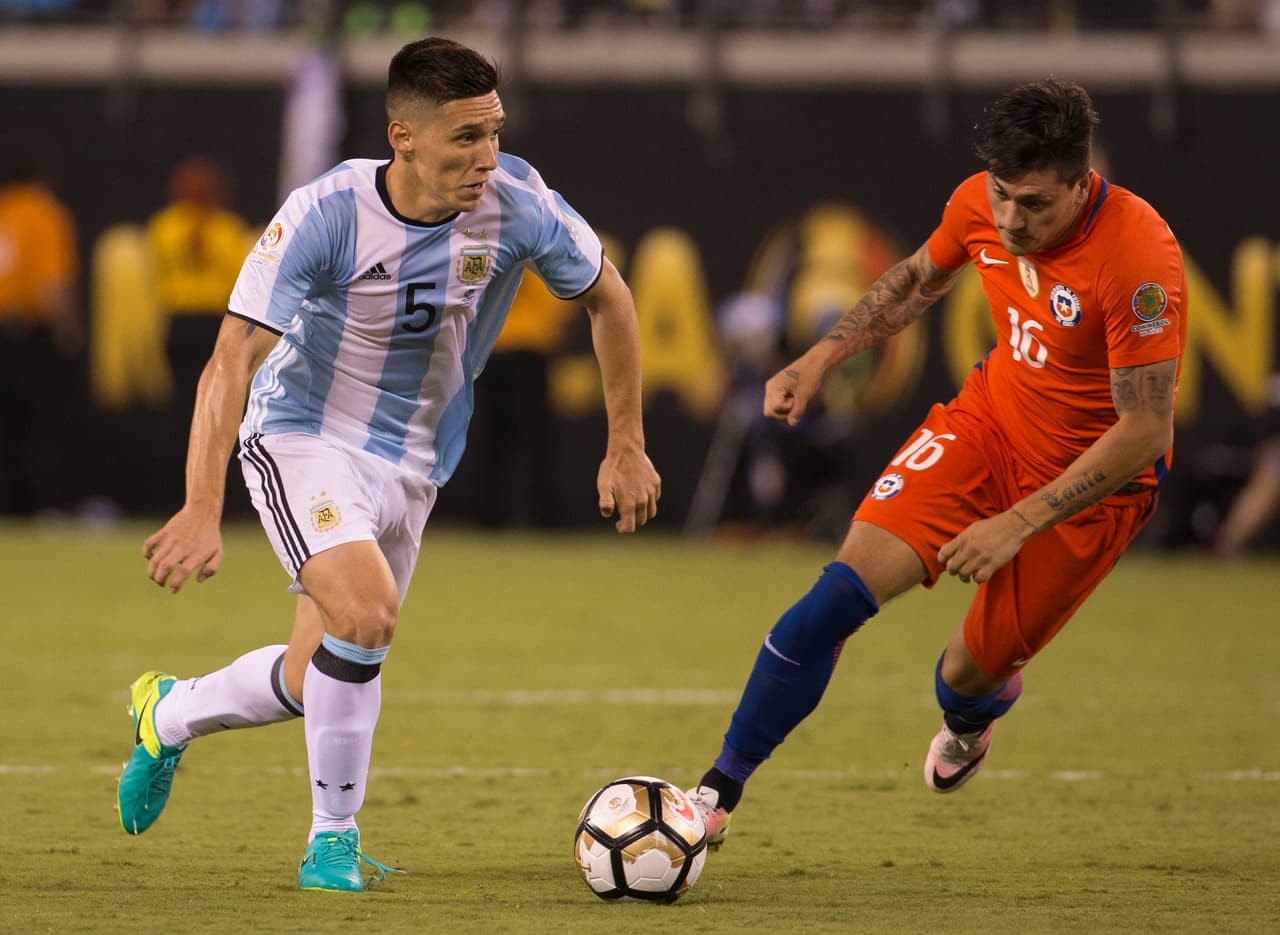 Jugó tres partidos en la Copa América Centenario llegando a la final del certamen.