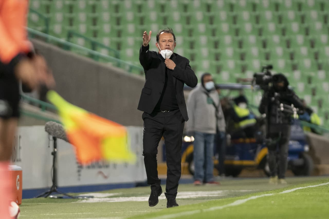 Juan Reynoso aún espera un par de refuerzos para Cruz Azul