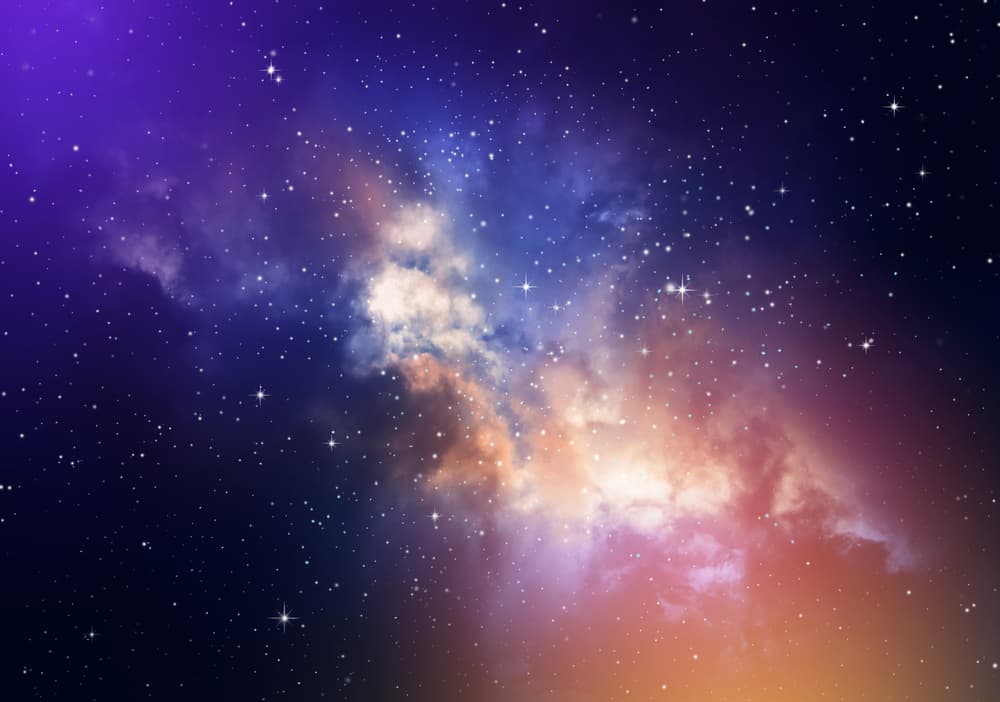 La constelación del Cisne o Cygnus es un conjunto de estrellas agrupadas del hemisferio norte que atraviesa la Vía Láctea la colocación de las mismas hace que en algunas ocasiones sea denominada como la Cruz del Norte, diferenciada de la constelación austral de la Cruz del Sur.