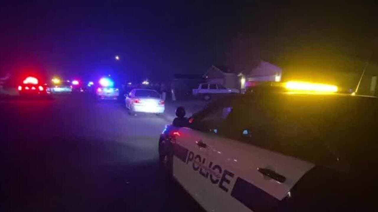 Sospechoso es arrestado después de una persecución; estaba escondido en un bote de basura