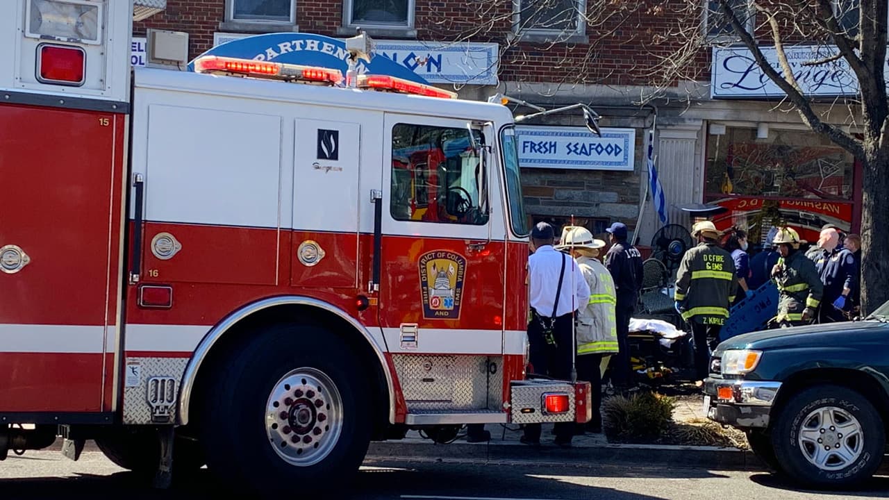 Dos mujeres mueren por impacto de un automóvil con un restaurante en DC