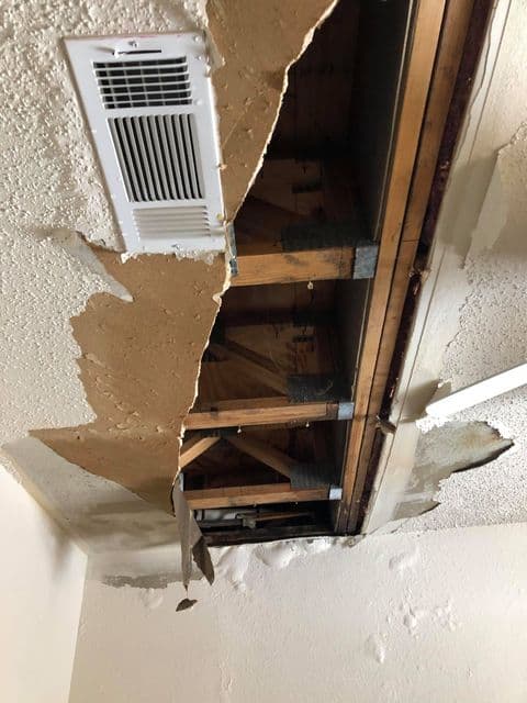 La dueña afirma que todos sus pertenencias fueron perdida total.