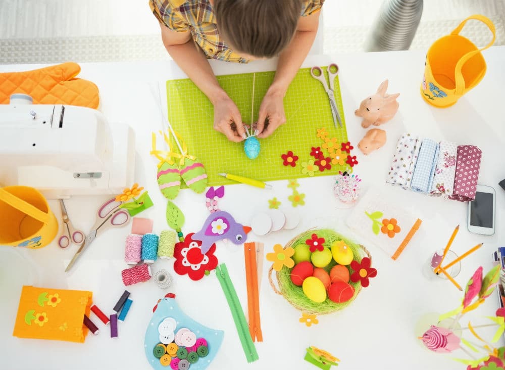 Guess what? Easter is in March this year. Yes, that is pretty early, but fear not; there is still enough time to get a head start on your Easter crafting. Check out these unbearably cute Easter craft ideas and then, go on, get started.