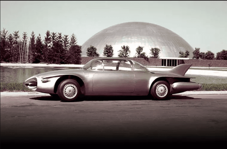 <h3 class="cms-h3-H3"><b>General Motors Firebird II 1956</b></h3>
<br>
<br>El segundo vehículo de la serie Firebird de autos de turbina de General Motors contaba con un diseño mucho más apegado a la realidad. El Firebird II contaba con espacio para 4 pasajeros, 4 frenos de disco, carrocería de titanio y suspensión independiente. Los gases de la turbina eran recirculados para mayor potencia y limpieza de uso.