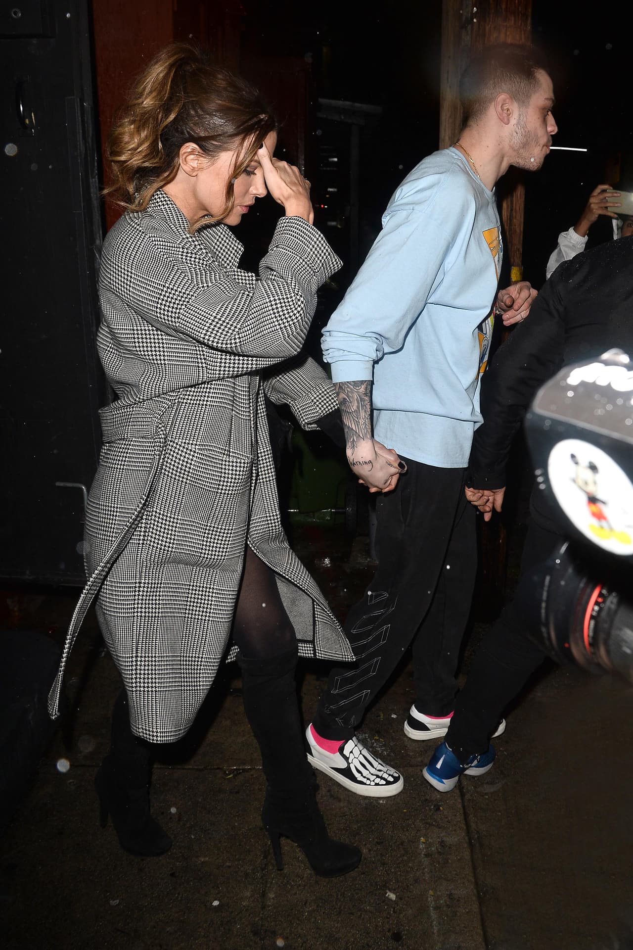 Ya sea en presentaciones, alfombras rojas o incluso cuando sale con amigos o algún galán, 
<b><a href="https://www.univision.com/famosos/ariana-grande-dice-que-habla-por-telefono-con-sus-10-perros-incluido-con-el-de-su-fallecido-ex-mac-miller-fotos" target="_blank">la cantante de 26 años</a></b> luce de esa manera su cabellera.