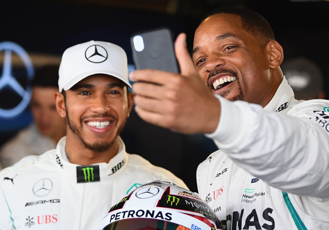Smith compartió en buena parte con el británico Lewis Hamilton, con quien tuvo tiempo para algunos recuerdos.