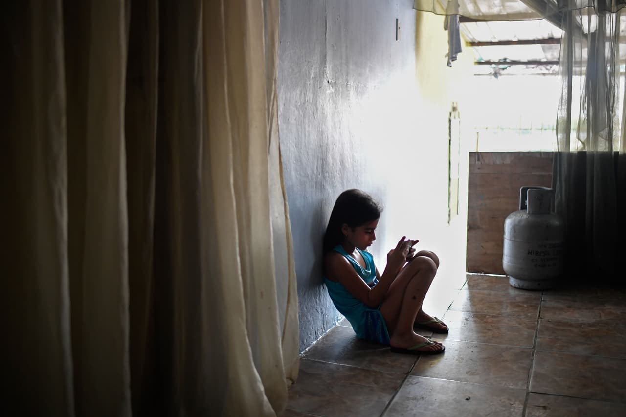 Dejar Venezuela sin los hijos: el trauma familiar de una migración forzada por la crisis