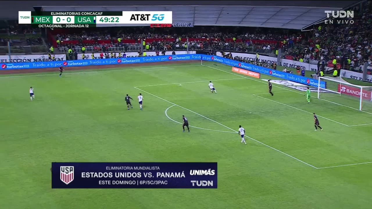 ¡TIRO ATAJADO! disparo por Christian Pulisic.