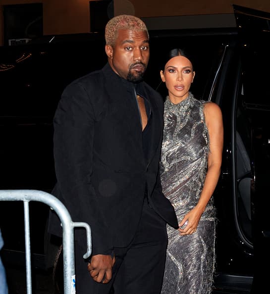 Kim Kardashian señaló que ella también ha sufrido por los cuestionamientos sobre la salud mental de su marido.