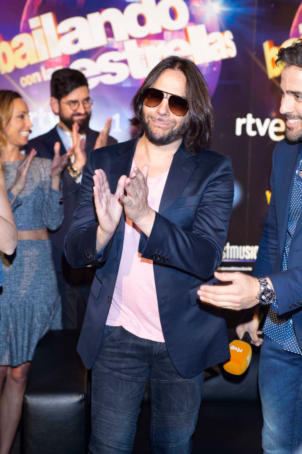 Su especialidad es el flamenco y eso lo ha llevado a ser jurado de varios programas de baile.