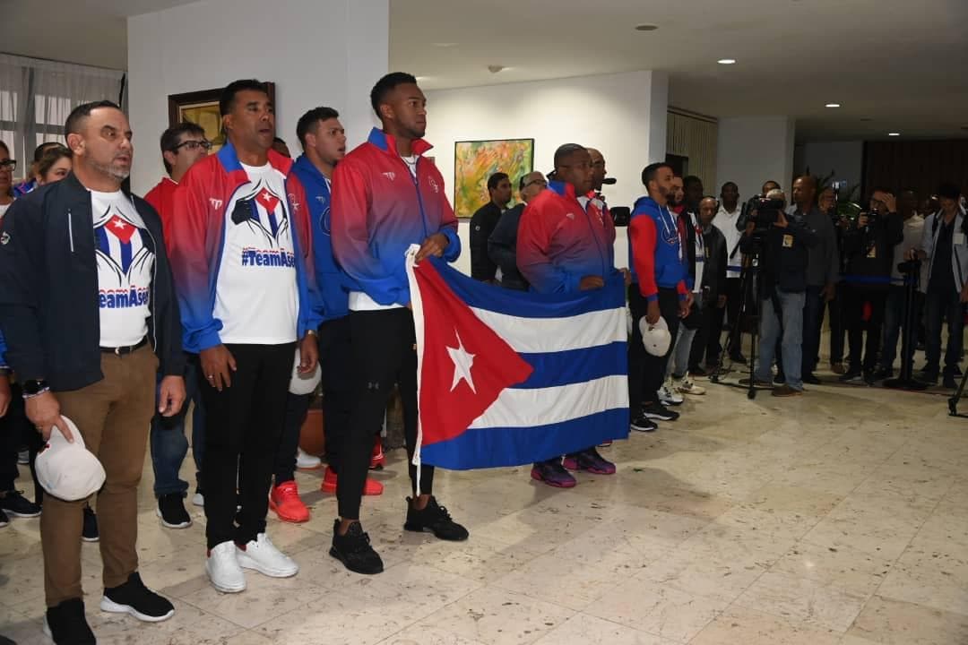 <a href="https://www.univision.com/local/miami-wltv/un-jugador-del-equipo-de-beisbol-de-cuba-se-escapa-y-se-queda-en-miami-fue-el-unico-en-desertar-video" target="_blank">El jugador vino con el equipo cubano</a>, que participó en el Clásico Mundial de Béisbol.