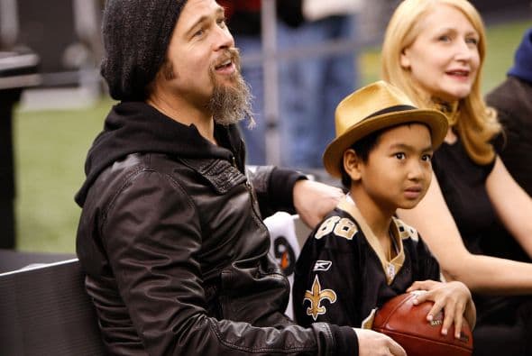 Brad llevó a Maddox a un juego de la NFL en enero de 2010.