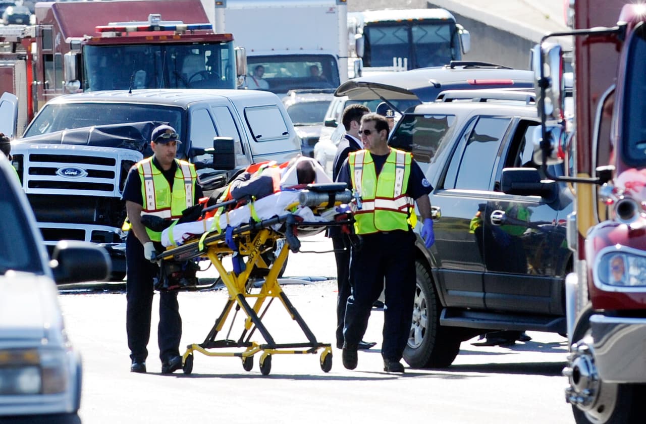 <b>10. ACCIDENTES DE TRÁNSITO</b>: Antes no figuraban en el ranking, pero ahora son la décima causa de muerte en el mundo con una tasa de 
<a href="http://www.who.int/mediacentre/factsheets/fs310/es/"><u>1,3 millones de fatalidades</u></a>, de las cuales 76% son hombres y niños. La OMS estima que si estas cifras se mantienen, 
<a href="http://www.who.int/mediacentre/factsheets/fs358/en/"><u>pasará a ser la séptima causa de muerte en el mundo en el año 2030</u></a>.