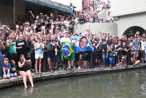 Photos: Spurs Championship Parade 2014 Barges