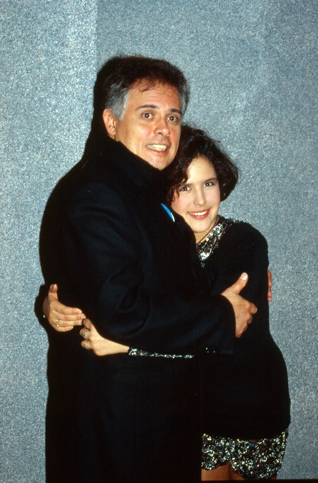 Como fruto de su amor, Raúl Vale y Angélica María concibieron a Angélica Vale.