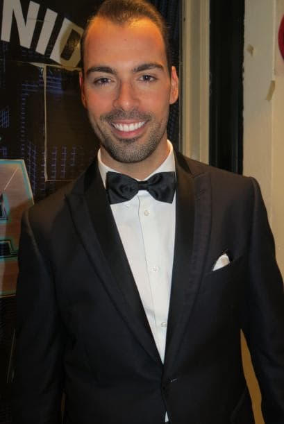 Arias Martín en la entrada del foro, listo para cantar en la segunda gala.