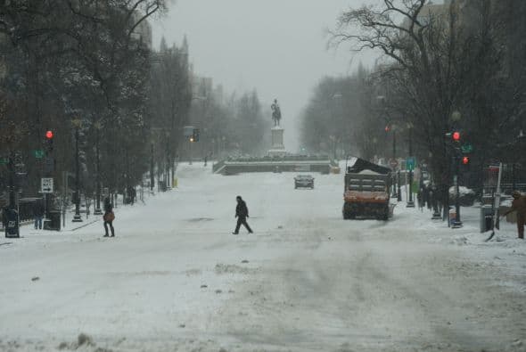 El fenómeno ha desquiciado el tráfico aéreo regional.