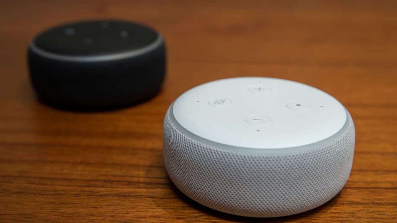 Dos niñas pidieron juguetes a Alexa por valor de 700 dólares sin que su madre lo supiera