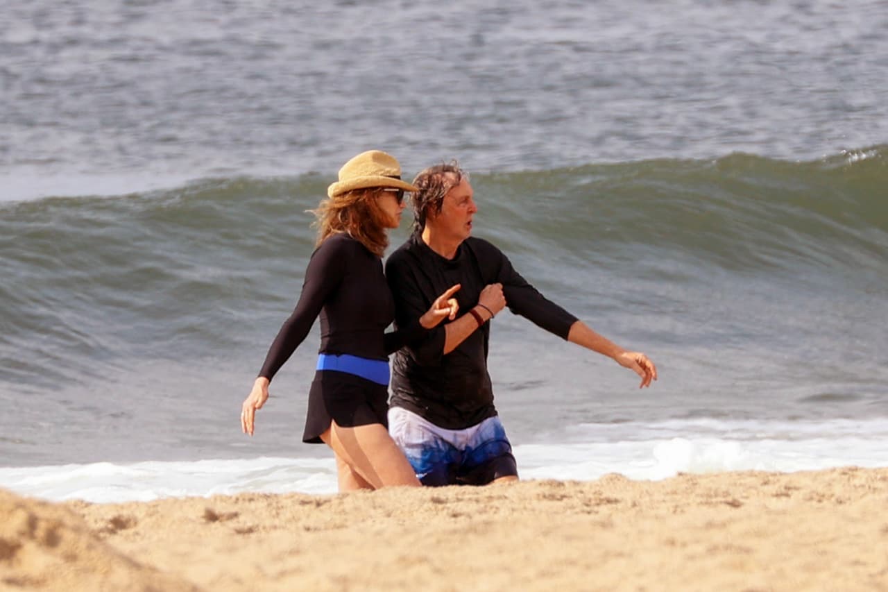 <b><a href="https://www.univision.com/temas/paul-mccartney">Sir Paul McCartney</a> </b>también se tomó unos días para disfrutar de la playa.