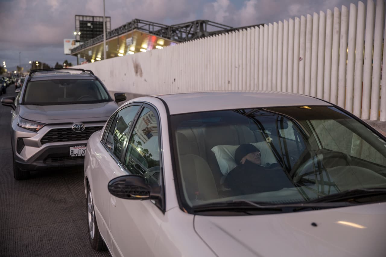 El martes 19 de mayo la Secretaría de Relaciones Exteriores de México informó vía Twitter que los gobiernos de México y EEUU habían decidido mantener sin cambios las restricciones implementadas el 21 de marzo.