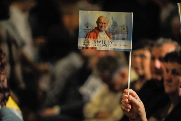 Luego que la Plaza de San Pedro y las inmediaciones del Vaticano fueron desalojadas.