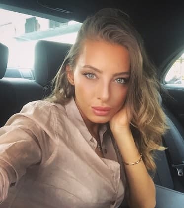 ¡Ambas son modelos, tienen piernas kilométricas y labios sumamente voluminosos!