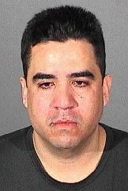 El FBI ofrece una recompensa de $50,000 por información que lleve al arresto de 
<b>Melvin Pérez Cárdenas</b> quien es buscado por su presunta participación en narcotráfico, secuestro y lavado de dinero como parte del Cartel de Sinaloa. El 15 de octubre de 2015, Cárdenas fue procesado en el Tribunal de Distrito de los Estados Unidos, Distrito Central de California, Los Ángeles, California, y se emitió una orden de arresto.