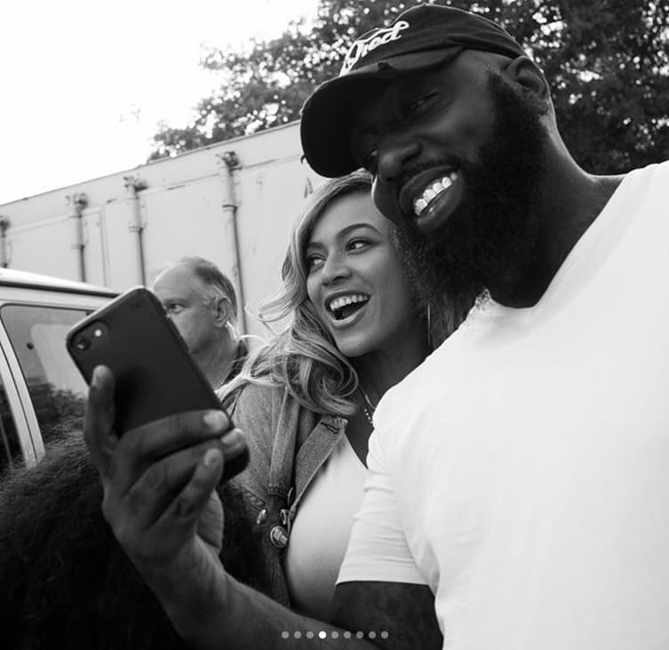 SIn duda este es el lado más humano de la cantante, el cual agradecieron sus miles de seguidores en su cuenta de Insatgram.